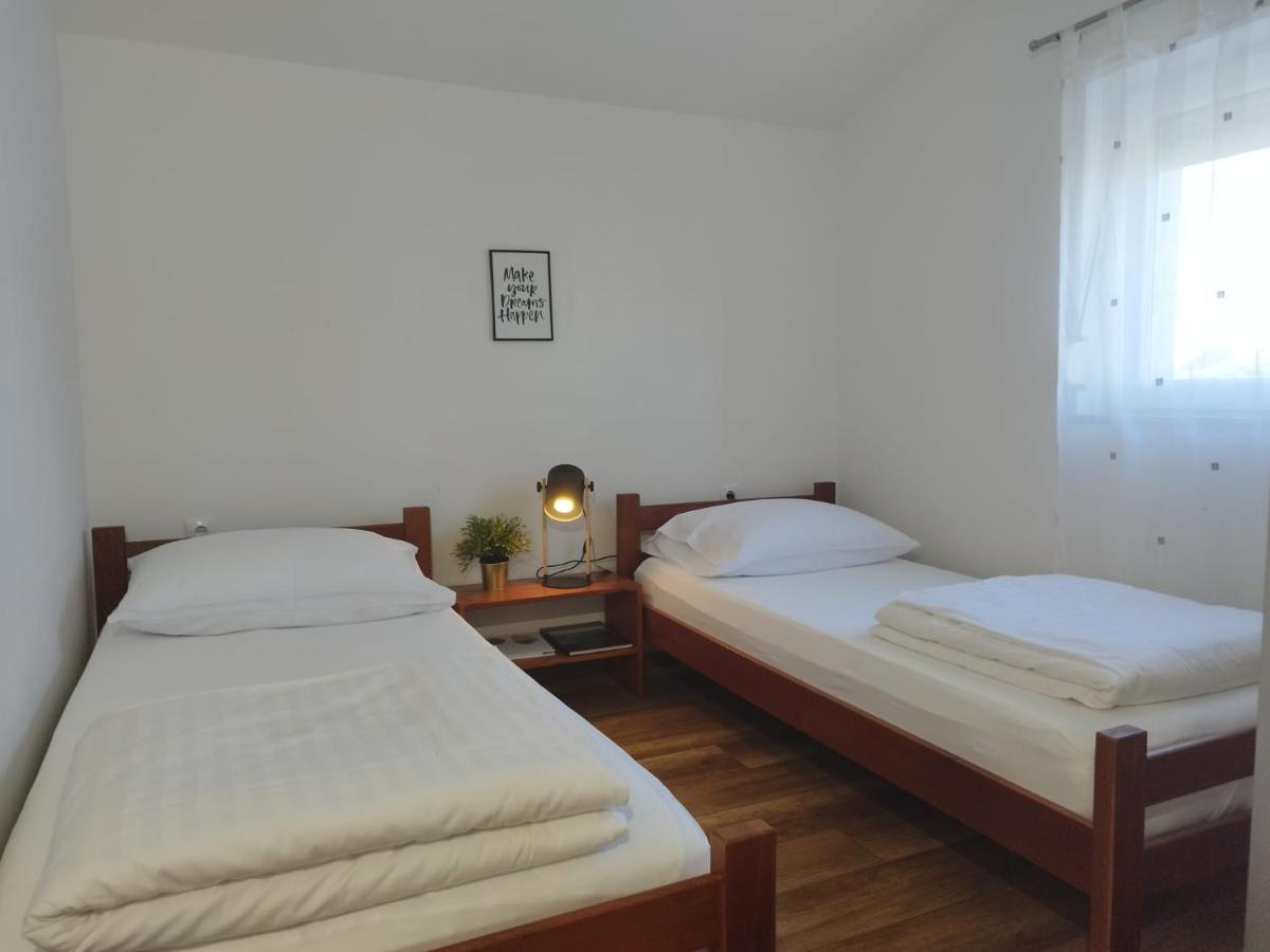 Apartment Kucica 扎达尔 外观 照片